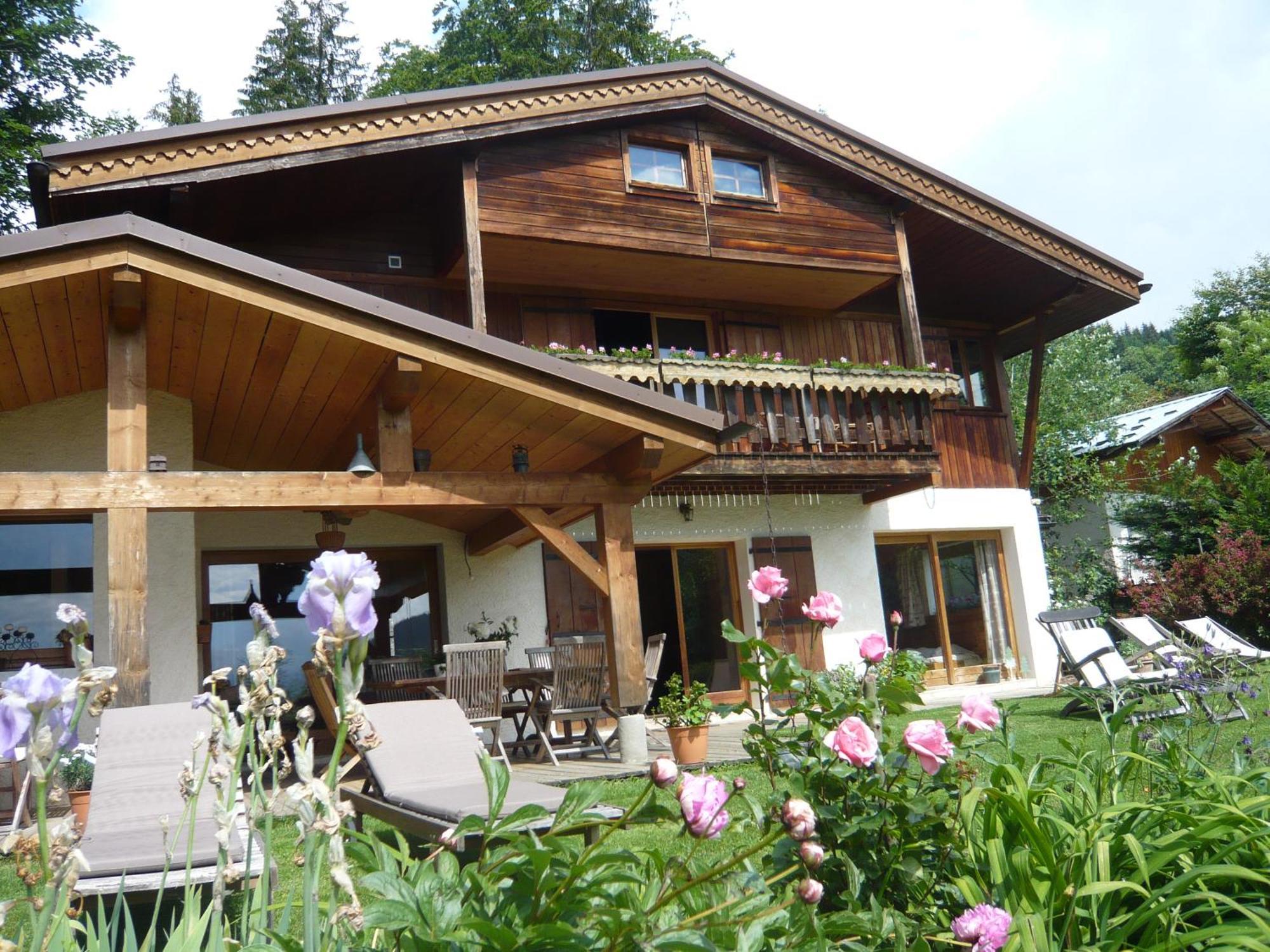 Apartment Dans Jardin Et Jacuzzi *